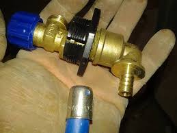 Leur design leur a également permis de réduire la consommation d'eau de les cuvettes geberit se déclinent sous dix différentes gammes qui vous donneront un large choix pour votre plus grand plaisir. Raccordementet Habillage De Batti Support Wc Geberit Page 1 Wc Et Wc Suspendus Plombiers Reunis