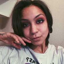 Ariel Tovar's Instagram, Twitter & Facebook