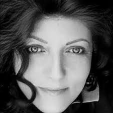 Lorraine Nunn (@loznunn)