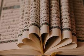 Demikianlah mushaf rasm utsmani akhirnya menjadi sebuah standar keotentikan alquran dan diterimanya suatu qiraat, saat itu tahun 30 h. Ketahui Sejarah Penulisan Rasm Uthmani