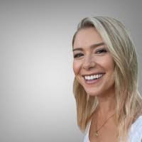 Lauren Browning's Instagram, Twitter & Facebook