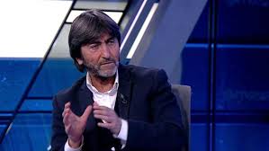 Kısaca rıdvan dilmen sözleri, hayatı, biyografisi, rıdvan dilmen kimdir, kaç yaşında, nereli bu sayfada türk futbolcu ve teknik direktör, futbol yorumcusu rıdvan dilmen ait 10 adet sözleri. Ridvan Dilmen Den Besiktas Yorumu Kusu Sikarsan Olur