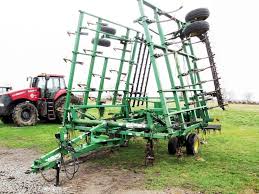 John Deere 2210 Floating-Hitch 43.6ft Field Cultivator