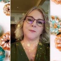 Suzy Sharp's Instagram, Twitter & Facebook