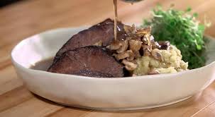Macreuse De Boeuf Aux Champignons In 2020 Food Beef Recipes Recipes