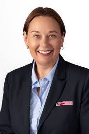 Mandy Lowe's Instagram, Twitter & Facebook