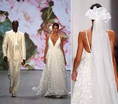 Steht beispielsweise ein romantischer ball an oder flattert die einladung zu einer hochzeit ins haus, beginnt die suche nach festlichen kleidern. Fashion Week Rebecca Mir Als Braut Und Mit Freigelegtem Slip