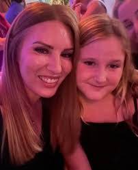 Amanda Pearce's Instagram, Twitter & Facebook