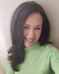 Lisa Dipaola's Instagram, Twitter & Facebook