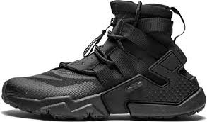 Pin By Rocxer Rocca On Comzalter Fashion In 2020 Sneakers Men Fashion Futuristic Shoes Nike Air Huarache