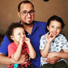سامر طاح من المرجيحة وآسر ما إنتبه له youtube
