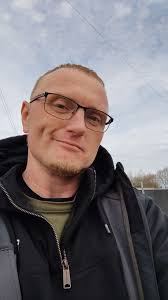 To all of u beautiful ladies out there show me some love plz