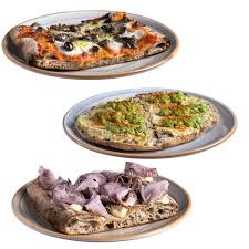 Se invece preferite la carne condite le vostre pizze particolari con mozzarella, salsiccia e cipolla oppure con bacon e patatine fritte. Ispirazione Gusti Pizza