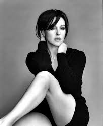 Pin By Robert Goldstein On Inspiration Monica Bellucci Photo Monica Bellucci Beautiful Women Over 40