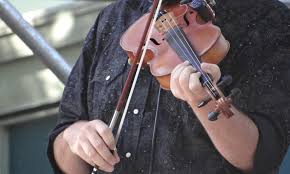 This elegant instrument's name originates from the latin term vitula that refers to a small stringed instrument. Fiddle Vs Violin What S The Difference