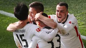 Eine ausstiegsklausel ist dabei genutzt. Eintracht Frankfurt Nach Bvb Sieg Auf Weg In Champions League