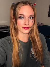 What do you all think? 😁 I went for a Classic Harley Quinn look 😍 I think  it turned out great! 🥳