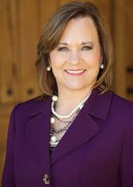 Diane Waggoner's Instagram, Twitter & Facebook