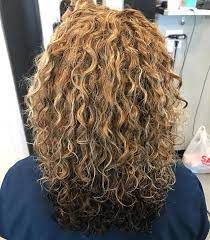 50 Gorgeous Perms Looks Say Hello To Your Future Curls Permed Hairstyles Medium Curly Hair Styles Loose Curls Hairstyles