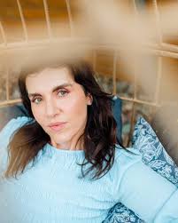 Leigh Elena Henderson aka HRManifesto