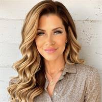 Tara Cardoza's Instagram, Twitter & Facebook