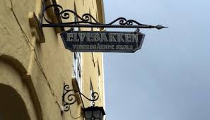 Elvebakken videregående skole er en videregående skole beliggende ved hausmanns gate nær akerselva i oslo sentrum. 6 Er I Mer Enn Halvparten Av Fagene