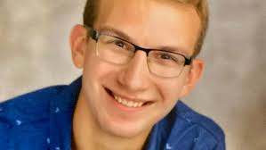 Five people receive First Town Days scholarships