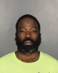 Donte Giddings's Instagram, Twitter & Facebook