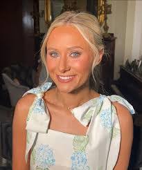 Cari Cooper's Instagram, Twitter & Facebook