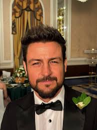 how do I look with my beard?