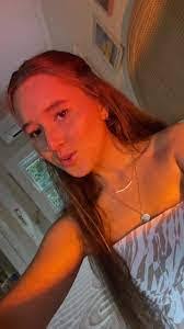 Annabelle Moody's Instagram, Twitter & Facebook