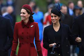When kate middleton was pictured this week, all talk was of her face mask, but there was an important point that everyone missed. Herzogin Meghan Oder Kate Wer Ist Der Beliebteste Royal Vogue Germany