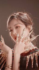 Of all the queendom tracks, it also feels the most like an actual single. Kpop Locks Shuhua Lion Like Reblog Spearbinsung