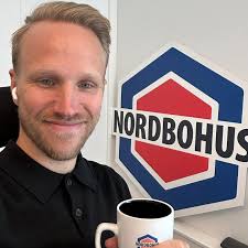 Ny jobb! Meget fornøyd etter første arbeidsuke som salgs- og markedssjef i… 