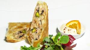 Schuhbecks Meine Flexitarische Kuche Kalbsbratstrudel Mit Senf Orangen Joghurt Br De In 2020 Lebensmittel Essen Senf Joghurt