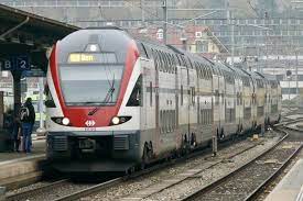 rabe 511 015 als re von olten am 4 11 18 bei der ankunft in burgdorf eisenbahn olten zug