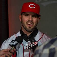 Mike Moustakas' contract gives the Cincinnati Reds some flexibility