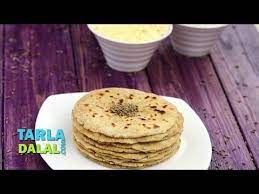 Missi Rotis Are A Regular Part Of A Rajasthan Meal And Sometimes Variations Are Made By Adding Methi Leaves Or Coriander Leaves To Roti Missi Roti Roti Recipe
