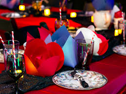 It's funny that i was so excited about it since i am really not a huge fan of the film or book but i've always loved the idea of wonderland. Alice In Wonderland Teen Birthday Party Sarah Hearts