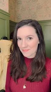 Eleanor Brooke's Instagram, Twitter & Facebook