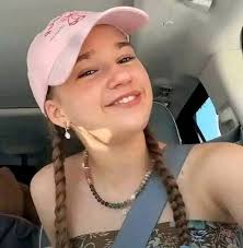 Karolina🤍 Upcoming Movie Netflix out 🎥:spoo.me/7KHNZ3