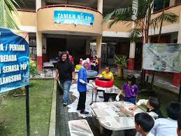 Sekolah menengah kebangsaan seksyen 9 is located in section 9, shah alam in the state of selangor, malaysia. æœ±å®‰æŒ On Twitter Di Sini Lagi Aku Hari Ni Bantu Program Ridza Rozaiman Di Sekolah Kebangsaan Seksyen 9 Shah Alam Antara Coretan Menarik Bagi Aku Hari Ni Ialah Beberapa Dialog Yang