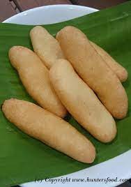 Kuih ini mengandungi pulut yang berinti udang, kemudian dipanggang untuk mendapatkan smoky flavour. Sarawak Ethnic Cuisine Aye Pulut Pulut Goreng