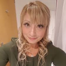 Sharon Tyrrell's Instagram, Twitter & Facebook