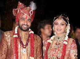 Shilpa shetty and raj kundra are loving parents to viaan but raj kundra has definitely not been loving enough to his first born, his daughter deleena. In Pictures Shilpa Shetty Kundra And Raj Kundra S Wedding Celebrations Vogue India