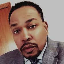 I want to thank Brian Ankney and Babcox Media for hosting me today at their  studio in Akron! Great things happening here and it was nice to share my  experience with Lindsay