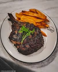 How Do You Like Your Steak I Love The Charred Taste On Steaks So I Typically Get Mine Chicago Medium Rare Chicago Style Is Wh Food Usda Prime Food And Drink