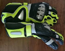 To fit sb like a glove sentar a algn como anillo al dedo. Held Titan Evo Gloves Review Racing Epicness Motorcycle Gear Hub