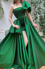 4.1 out of 5 stars with 129 ratings. 180 Emerald Green Colour For Your Wedding Ideas Emerald Green Weddings Green Wedding Wedding