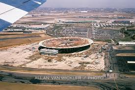 Next To The Iab Pan Am S New Terminal Complex Nears Completion This Truly Historic Building Renamed Pan Am World New York City National Airlines City Photo